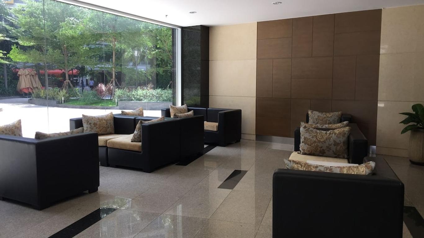 Bluesky Serviced Apartment Airport Plaza