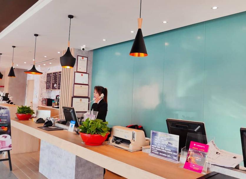 Front desk Photo