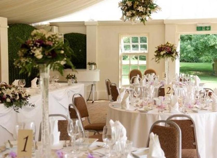 Banquet hall Photo