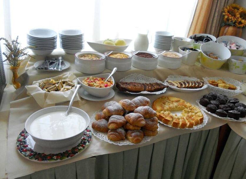 Buffet Photo