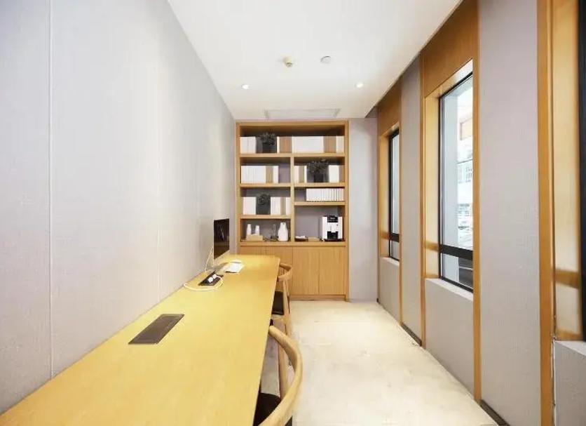 Business centre Photo