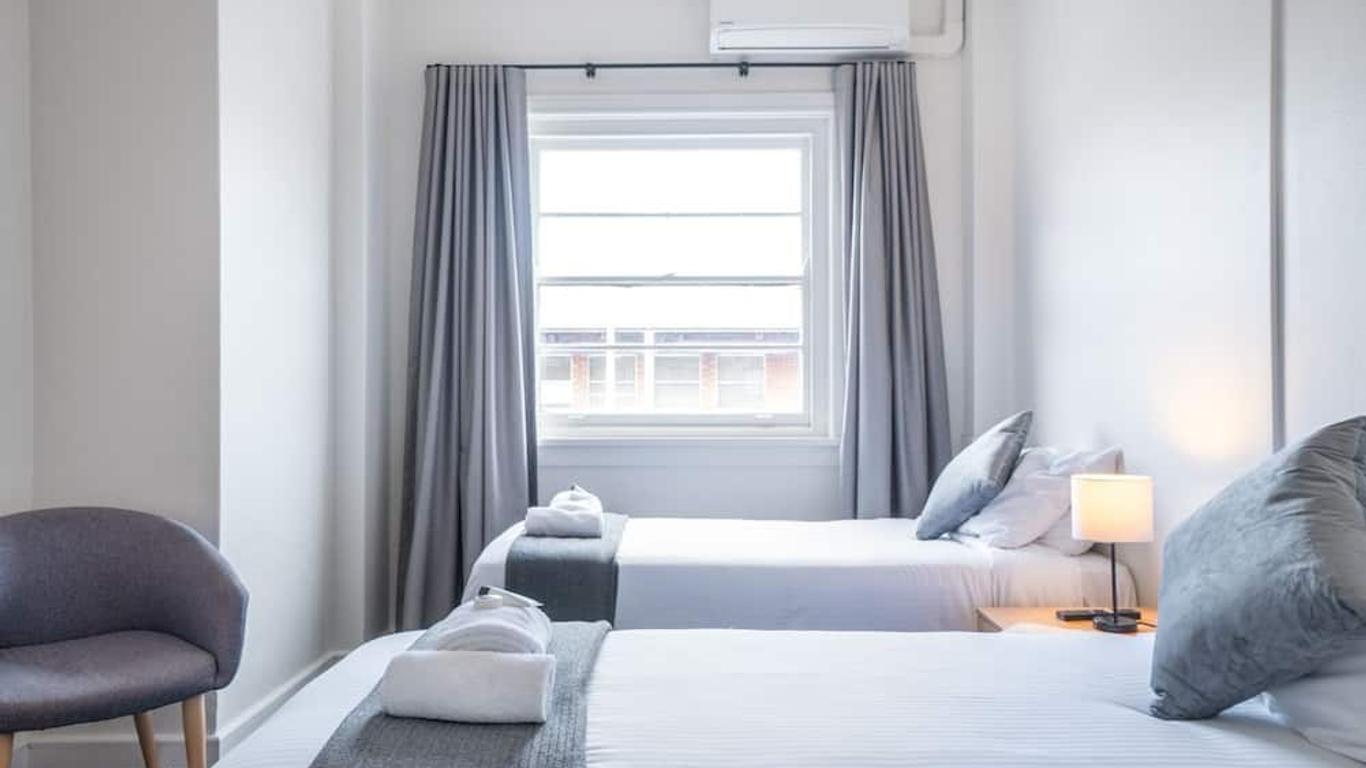 Sydney Junction Hotel
