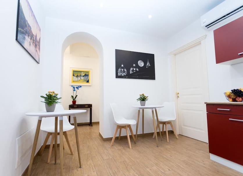 Dining room Photo
