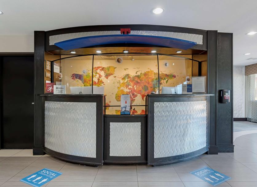 Front desk Photo