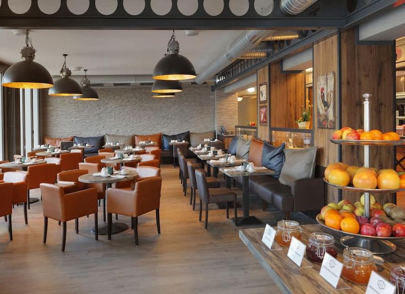 Restaurant Photo