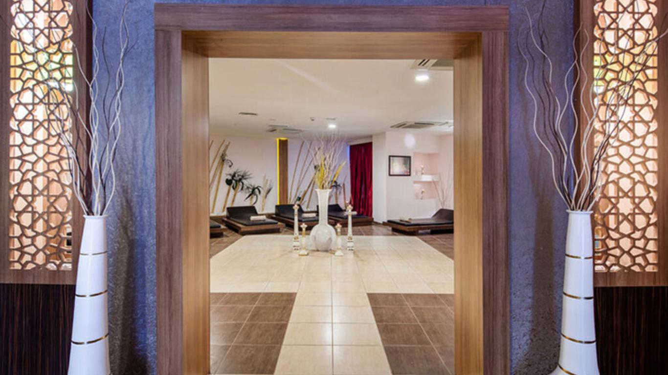 Selge Beach Resort & Spa