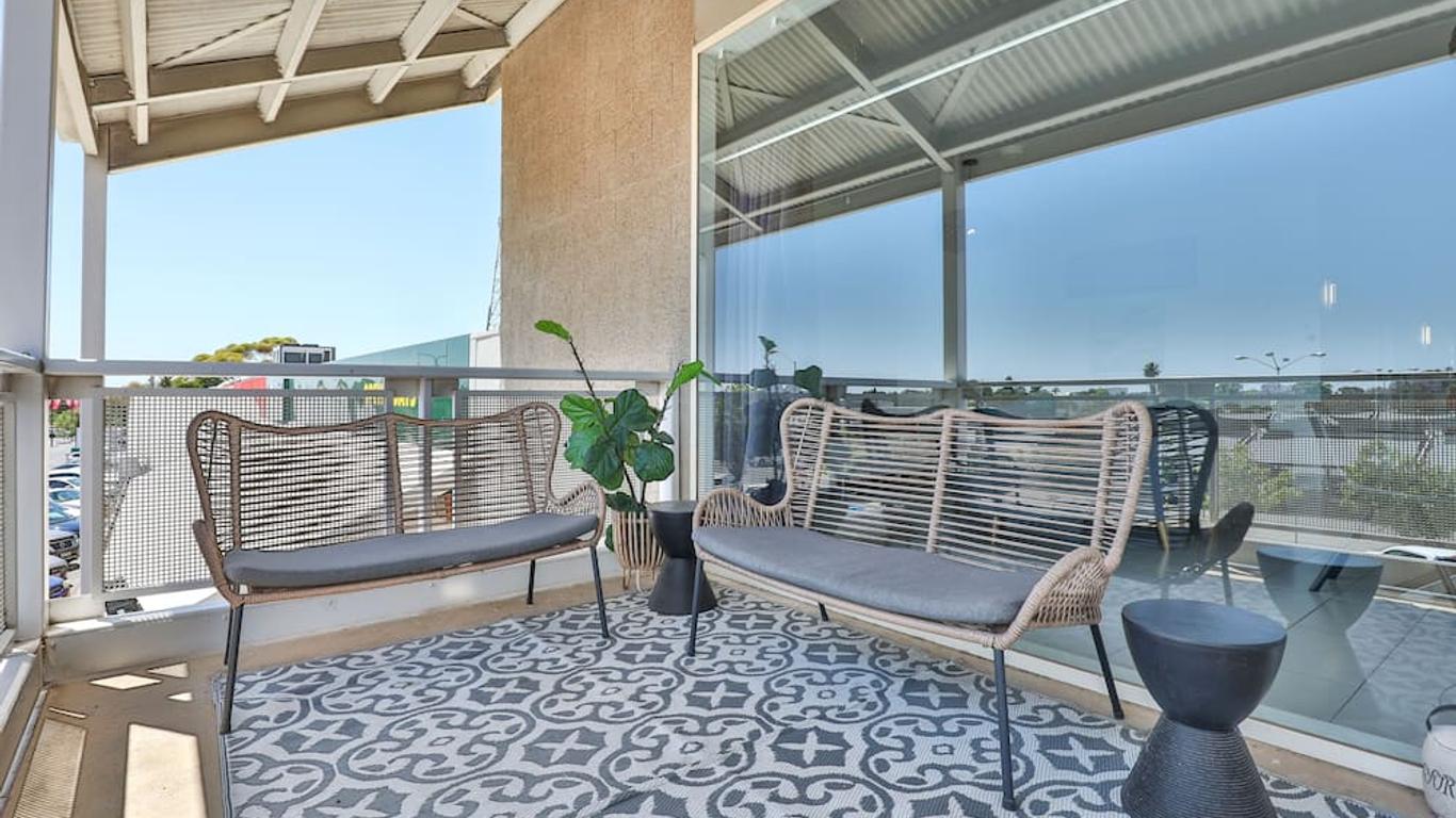Indulge Apartments - Cbd