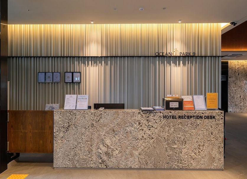 Front desk Photo