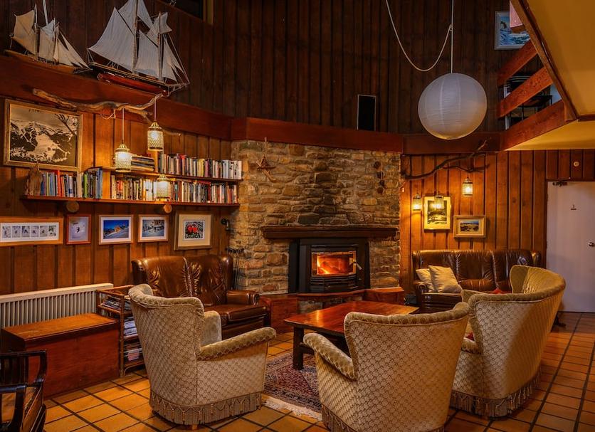 Lounge Photo