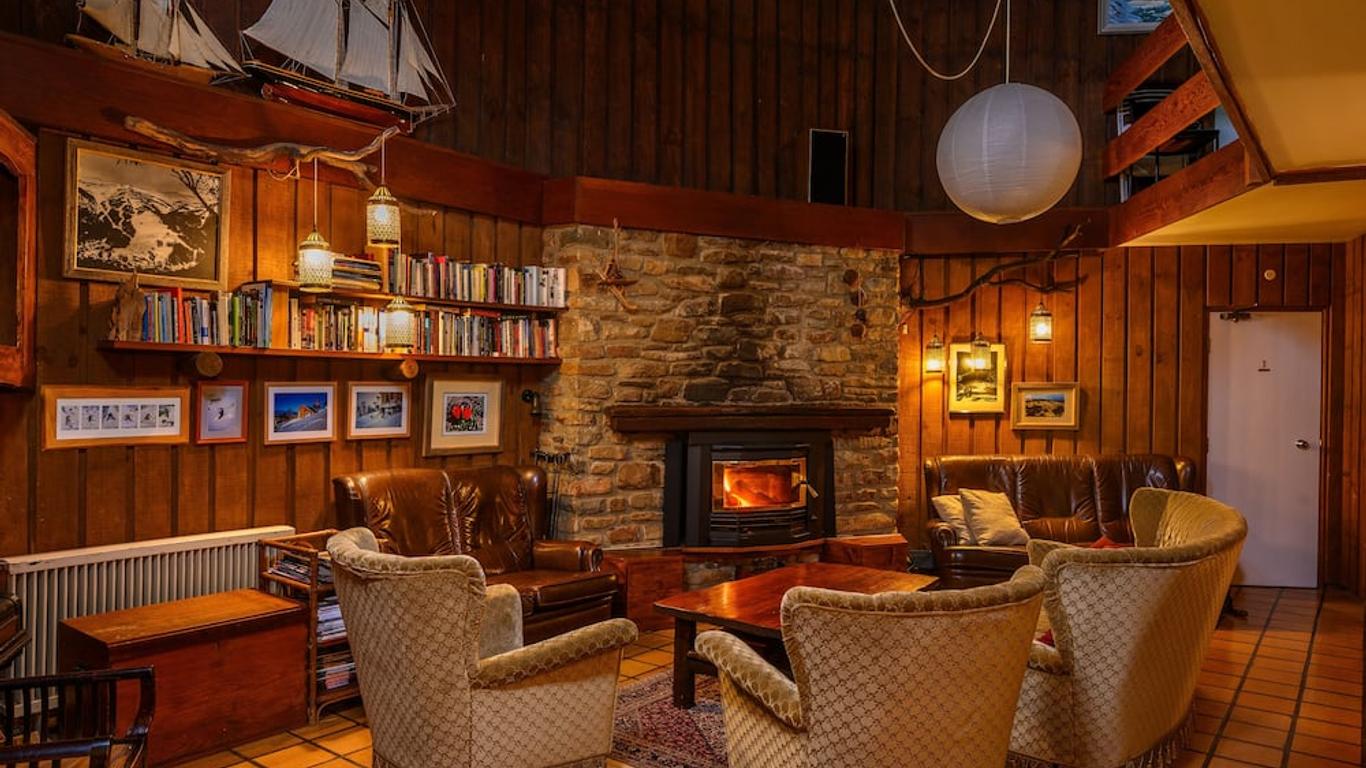 Kasees Apartments & Mountain Lodge