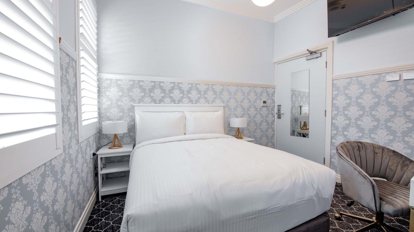 Bankstown Hotel