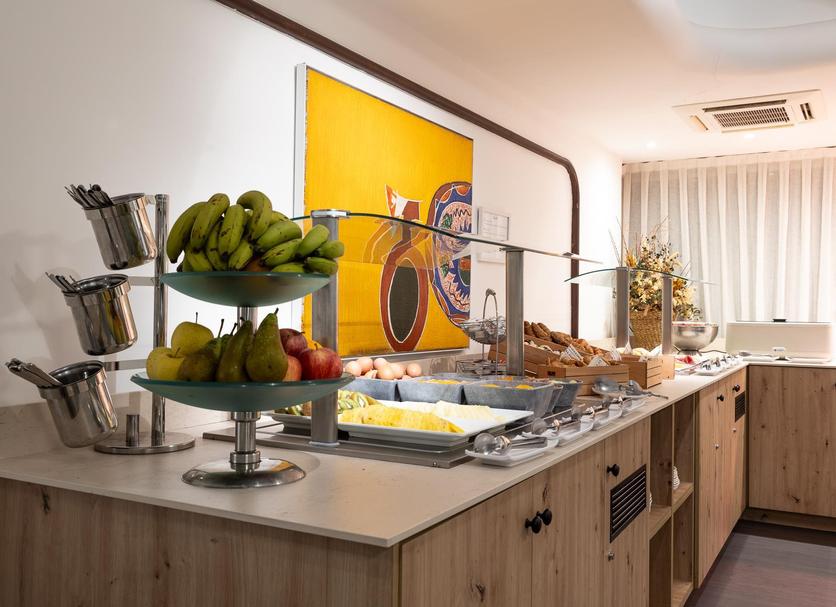 Buffet Photo
