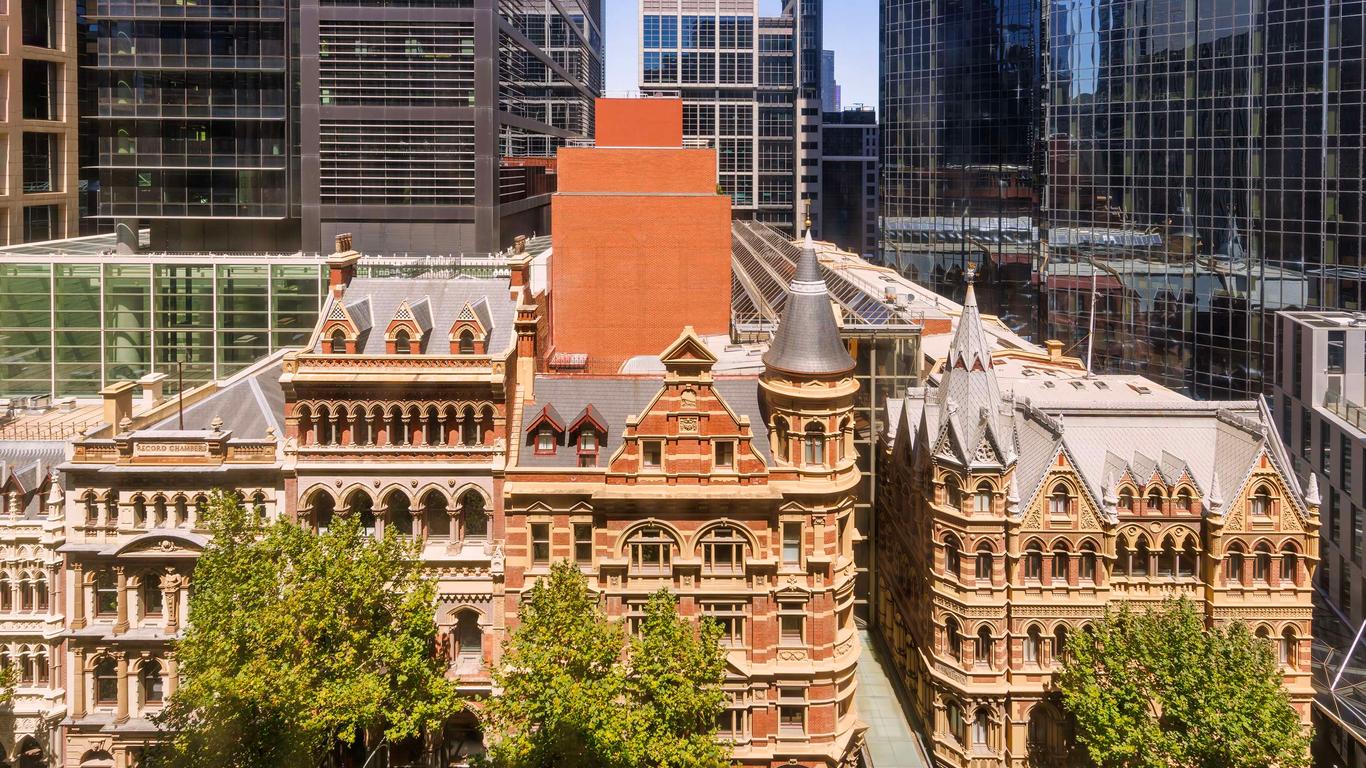 Oaks Melbourne on Collins Hotel