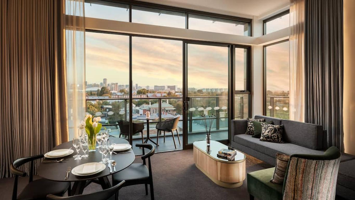 Majestic M Suites