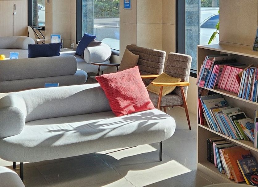Lounge Photo