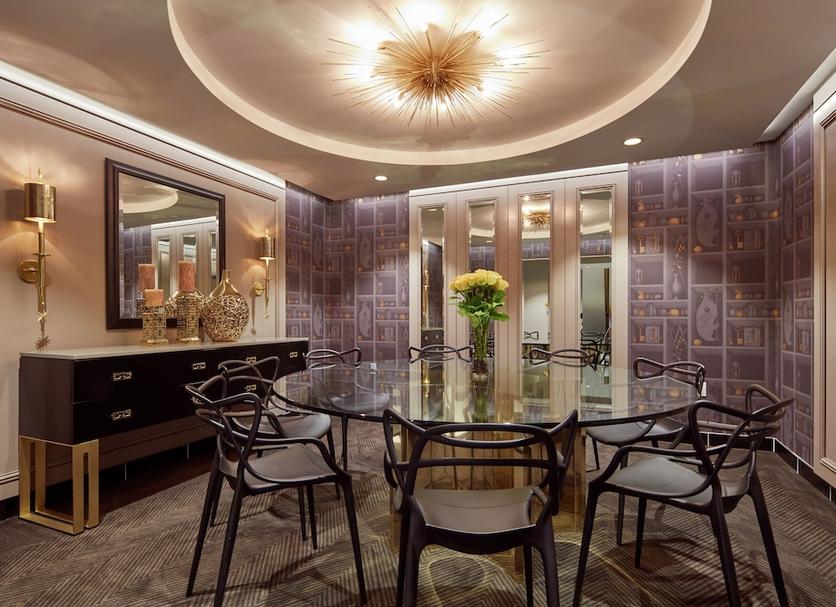Dining room Photo