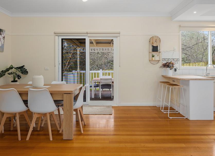 Dining room Photo