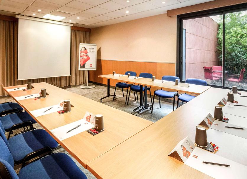 Conference room Photo