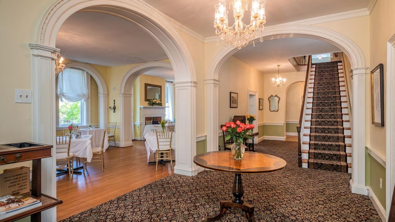 Kenmore Inn