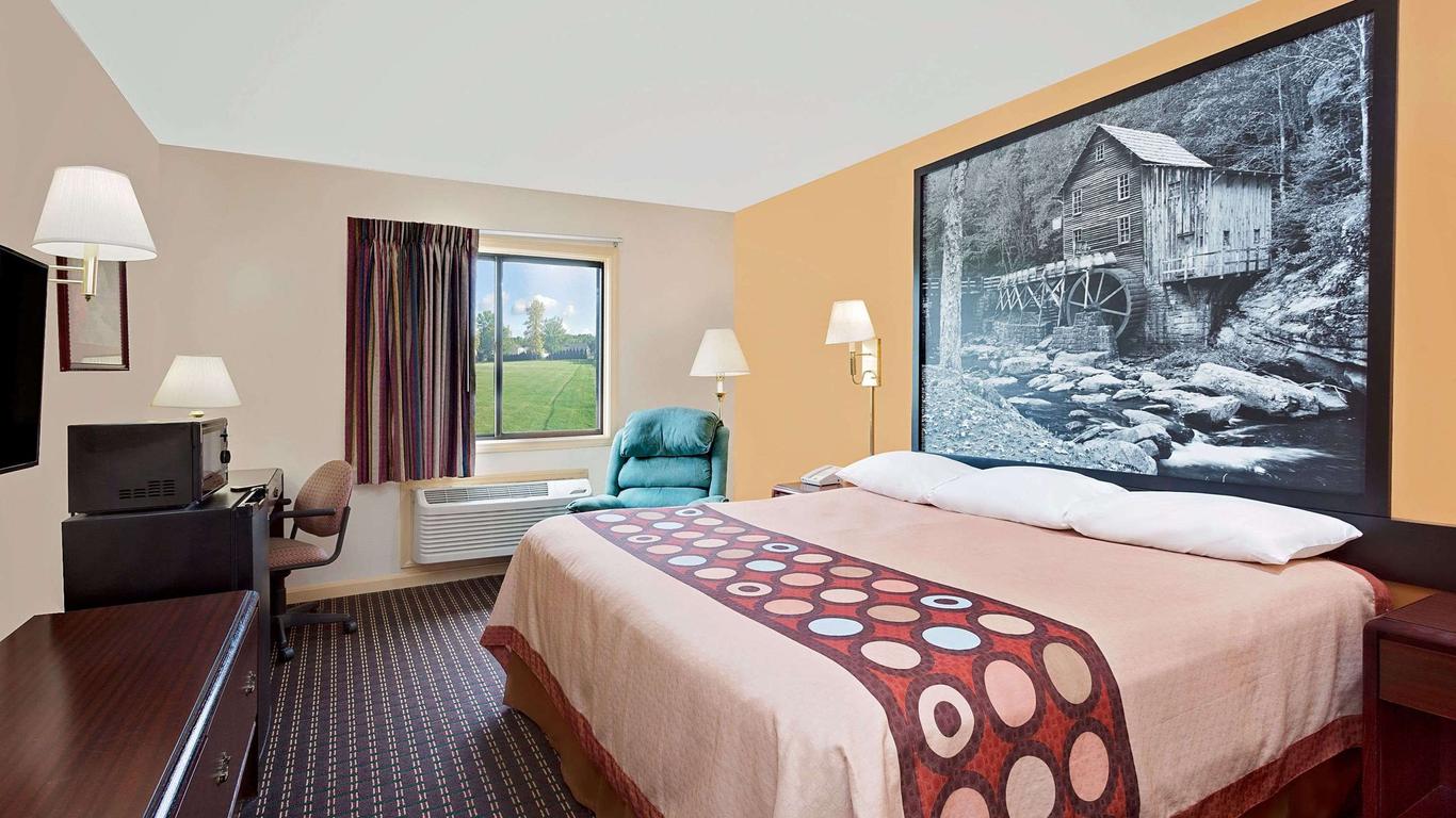 Super 8 by Wyndham Hillsville
