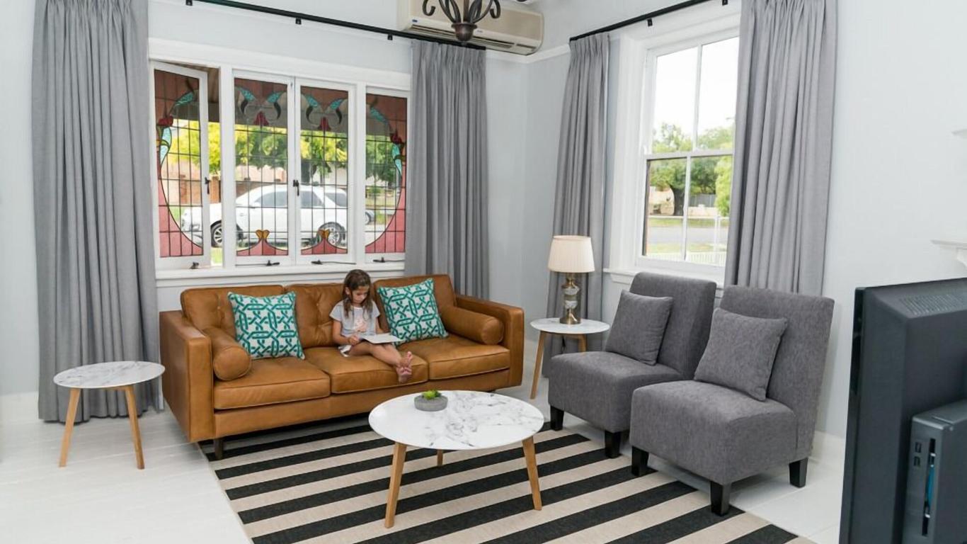 Kirsten Accommodation Parkes
