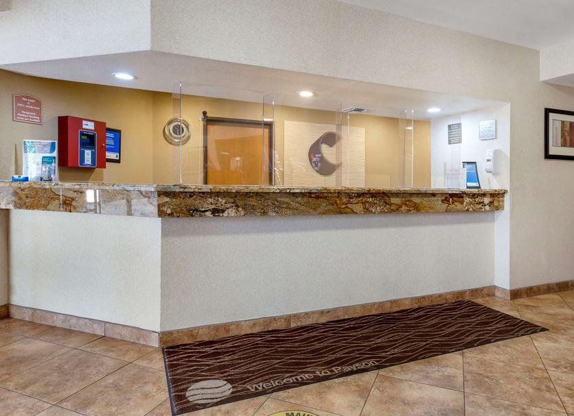 Front desk Photo