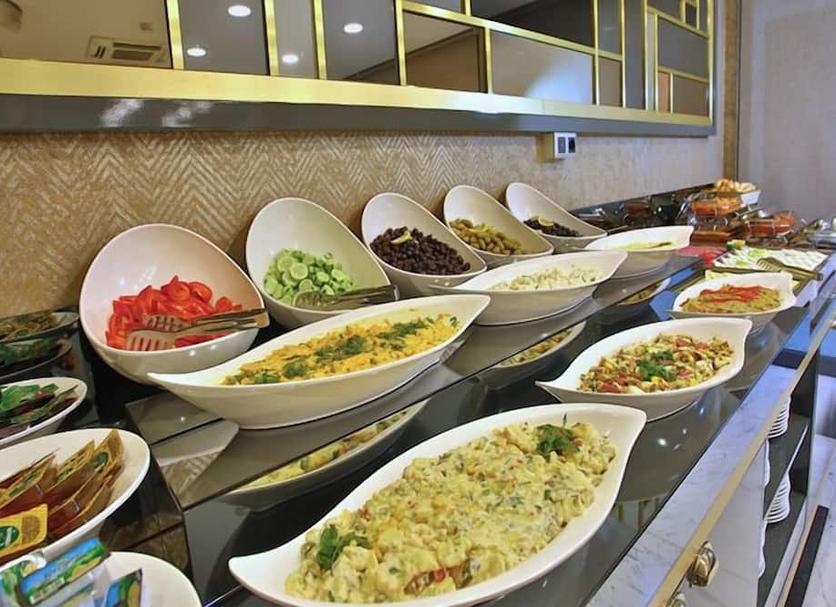 Buffet Photo