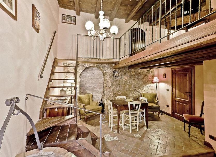 Dining room Photo