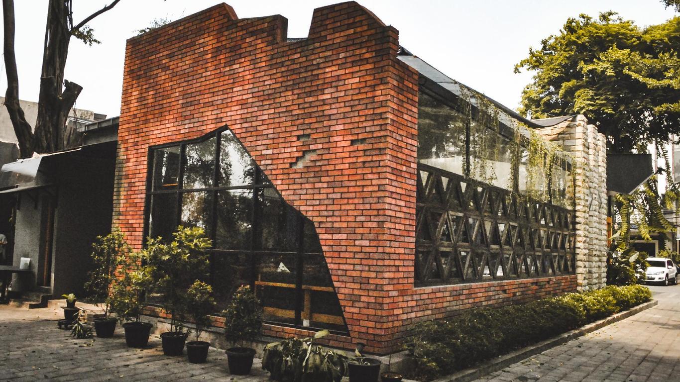 Nam Hotel
