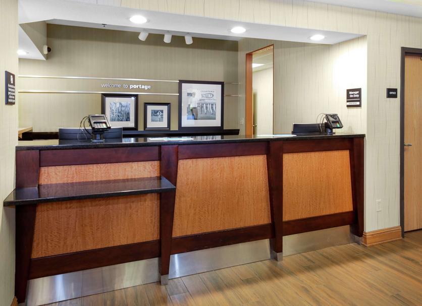 Front desk Photo