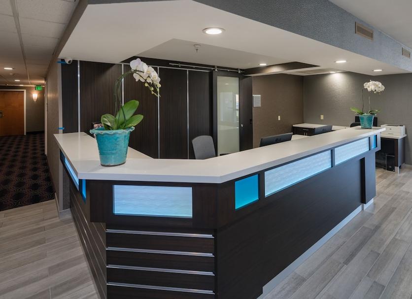 Front desk Photo