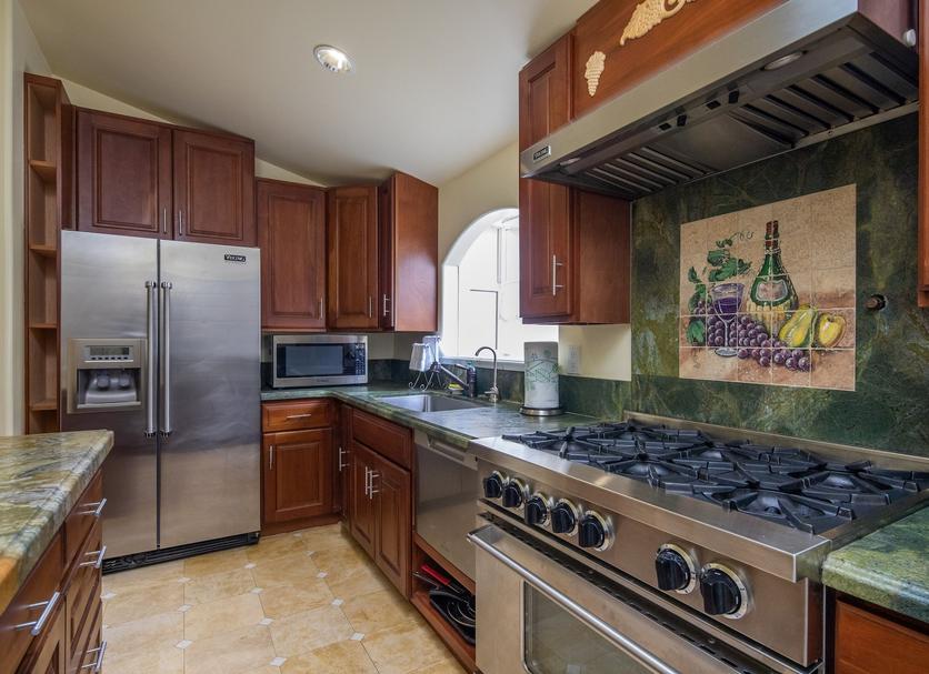 Kitchen Photo