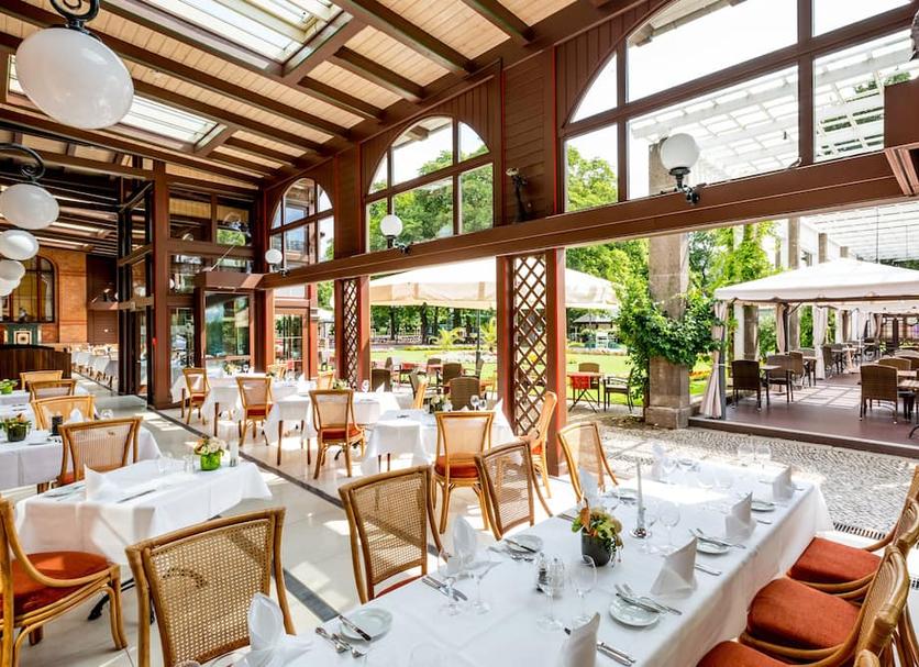 Restaurant Photo