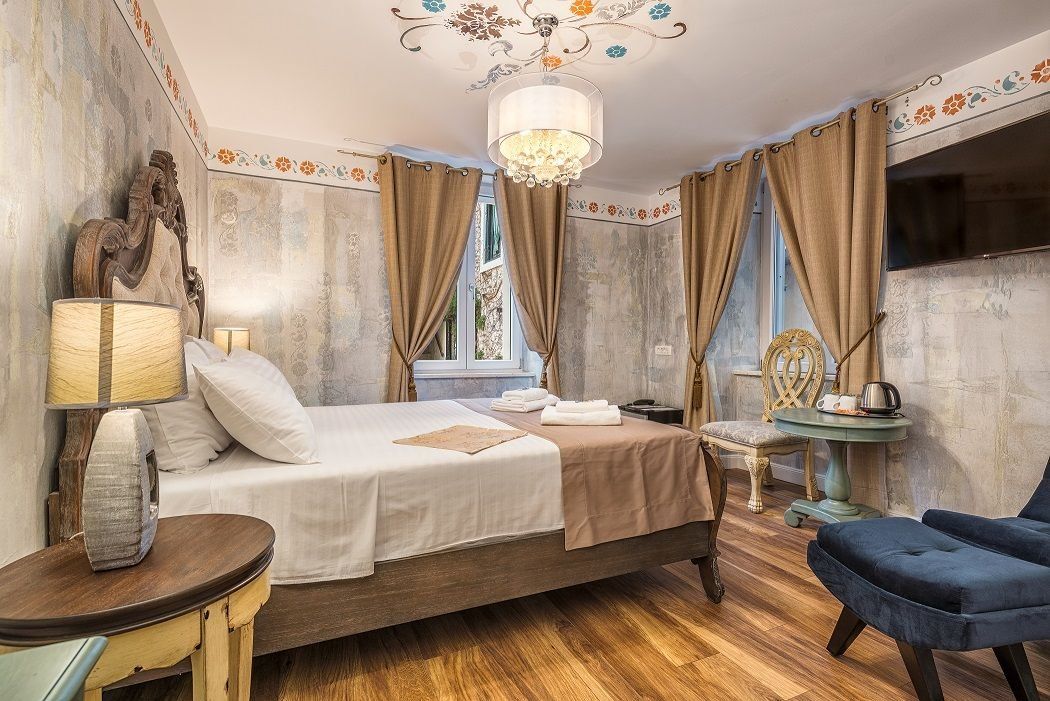 Plaza Marchi Old Town - Mag Quaint & Elegant Boutique Hotels