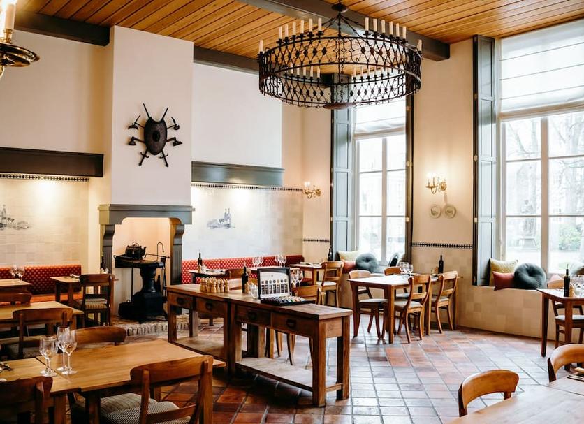 Restaurant Photo