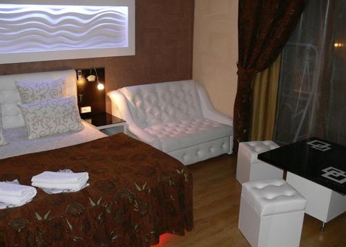 ApartHotel Dom - Odessa - Living room