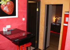 ApartHotel Dom - Odessa - Kitchen