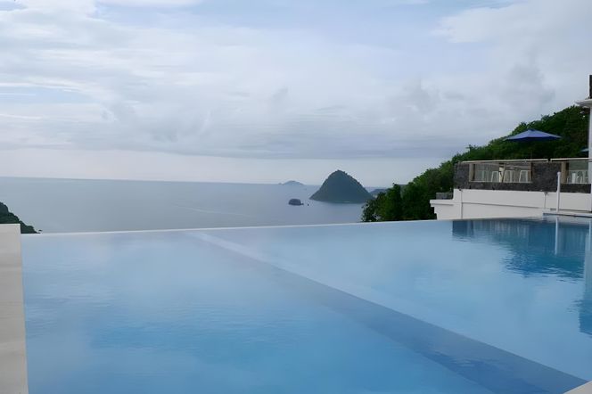 La Cecile Hotel And Cafe