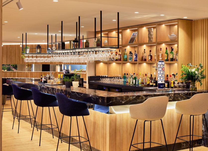 Bar Photo