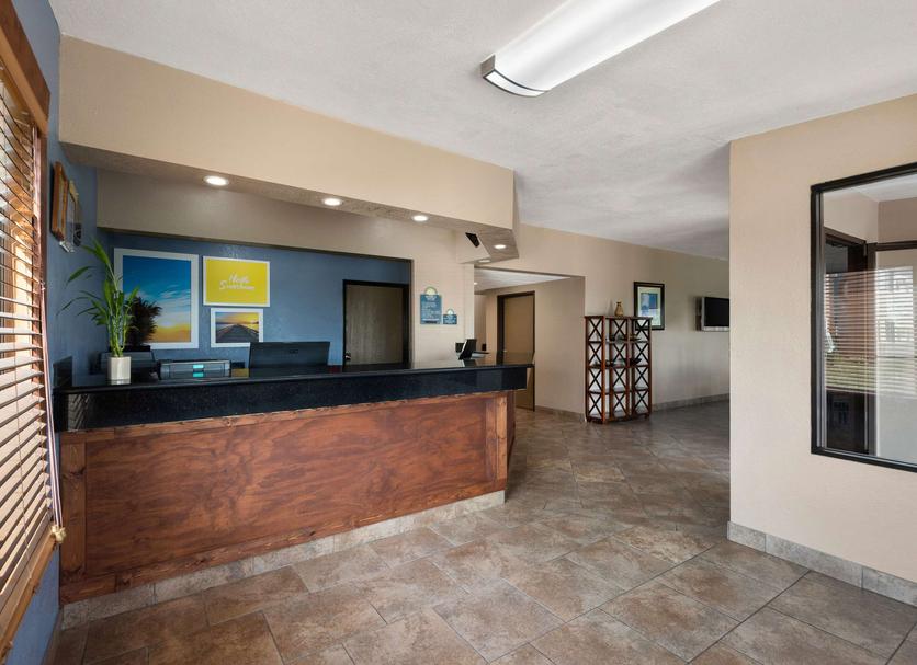 Front desk Photo