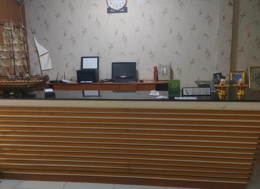 Front desk Photo