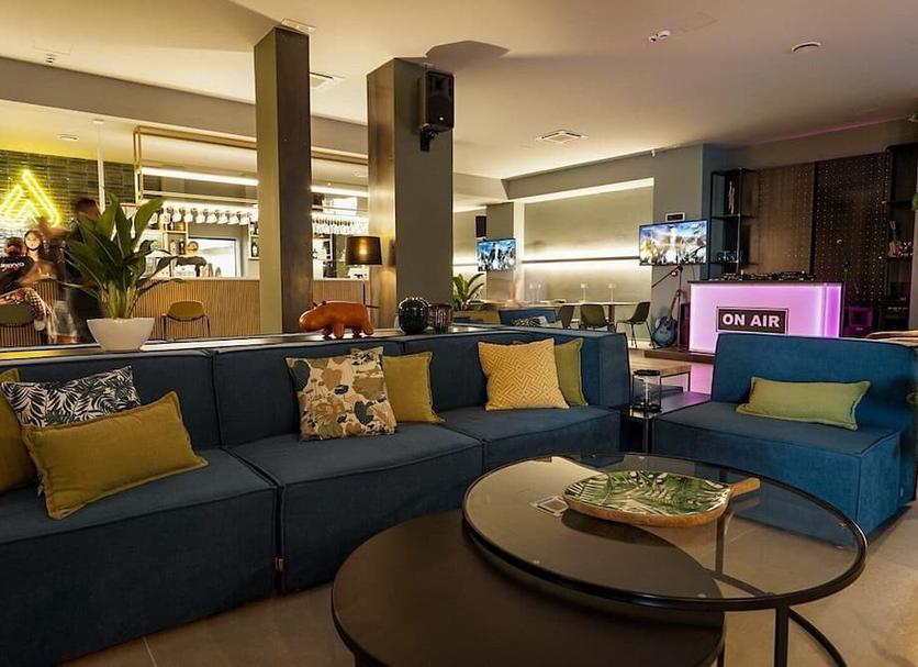 Lounge Photo