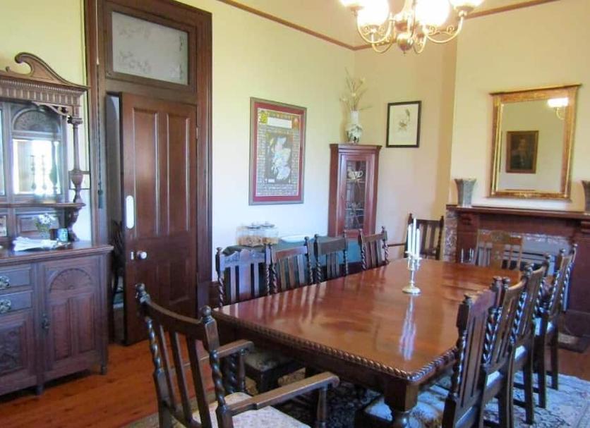 Dining room Photo