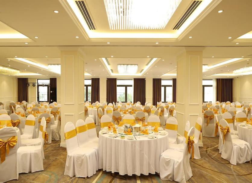 Banquet hall Photo