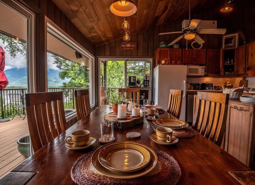 Dining room Photo