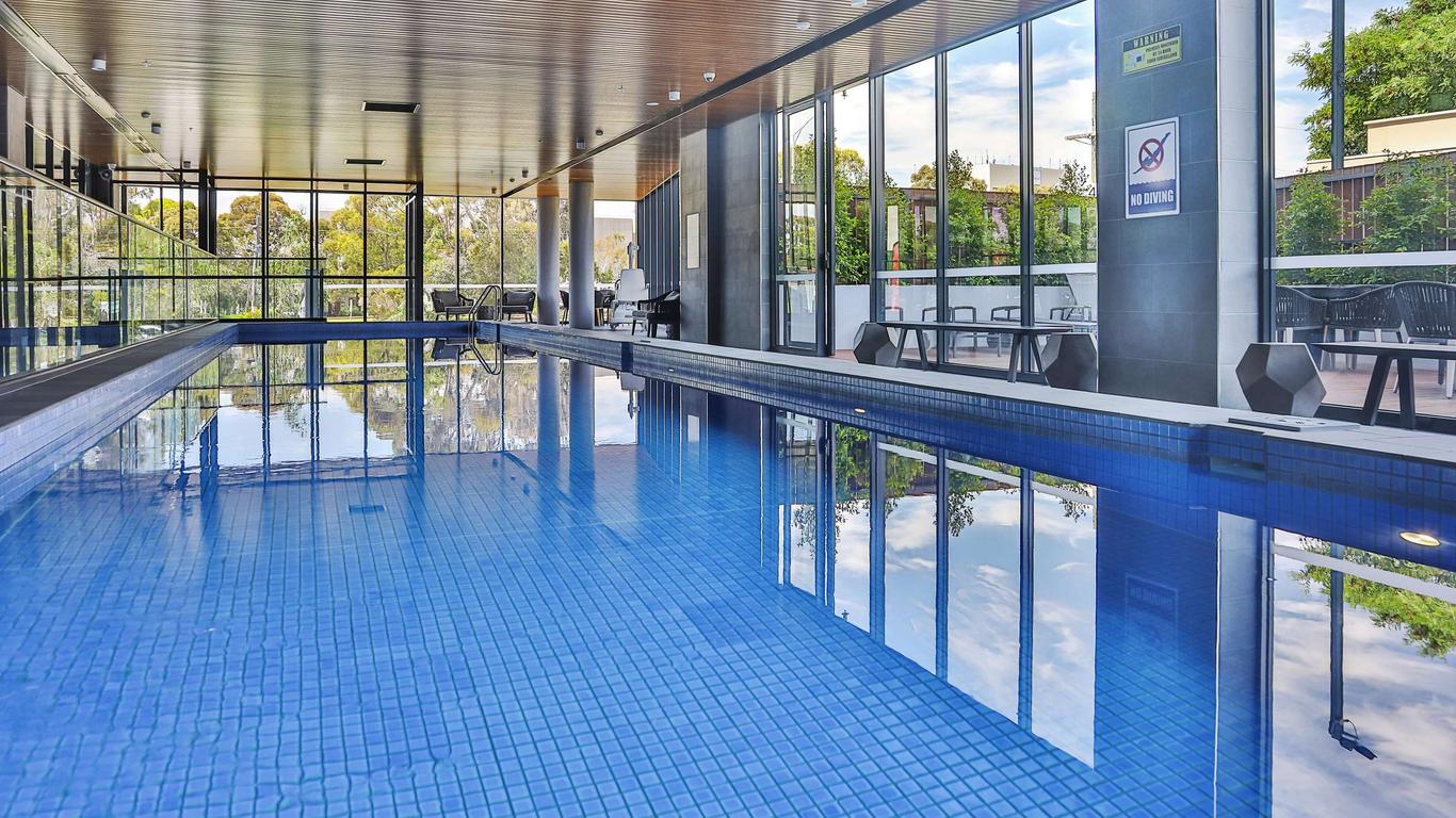 Melbourne Knox Central Apartment Hotel