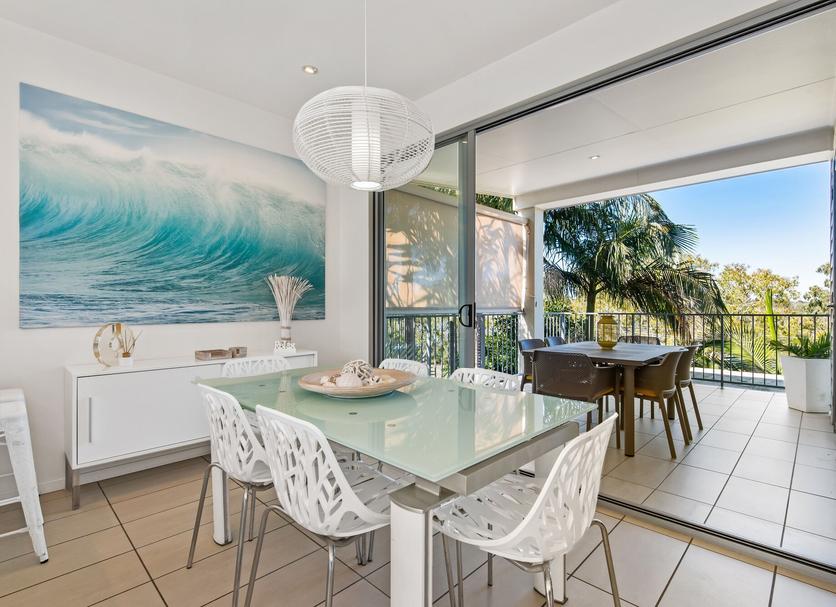Dining room Photo