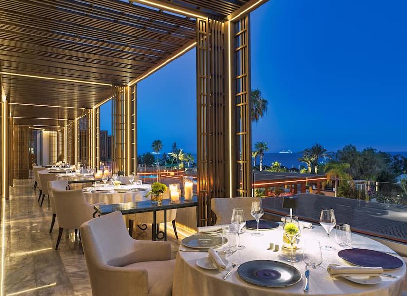 Restaurant Photo