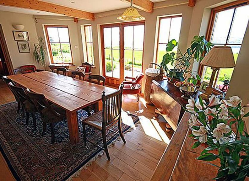 Dining room Photo