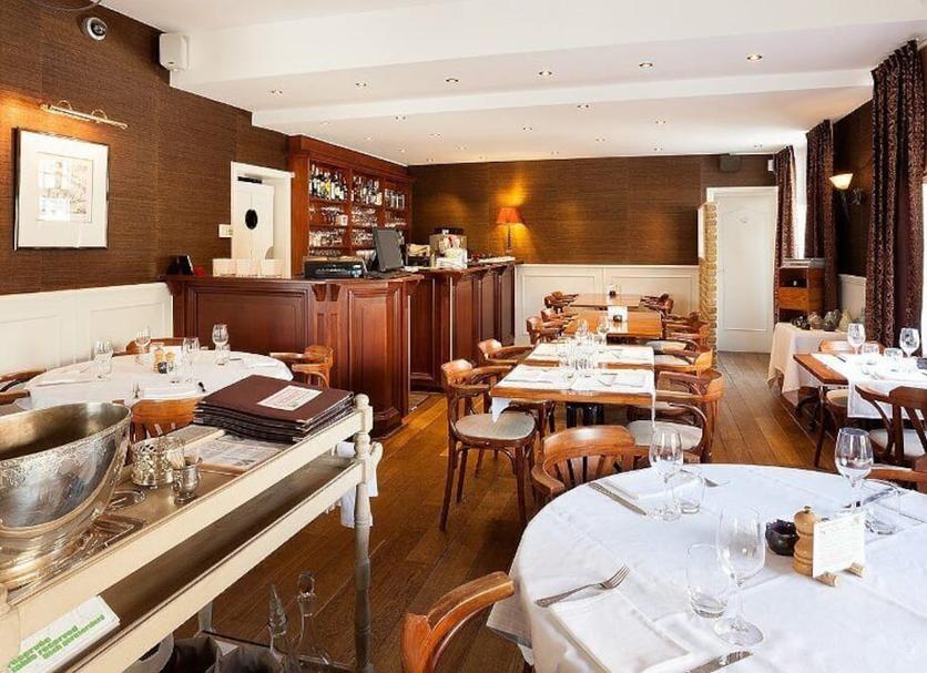 Restaurant Photo